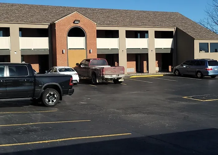 Super 8 By Wyndham Kansas City Airport North