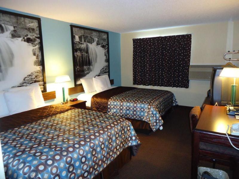 Super 8 By Wyndham Kansas Airport North 2* Kansas City