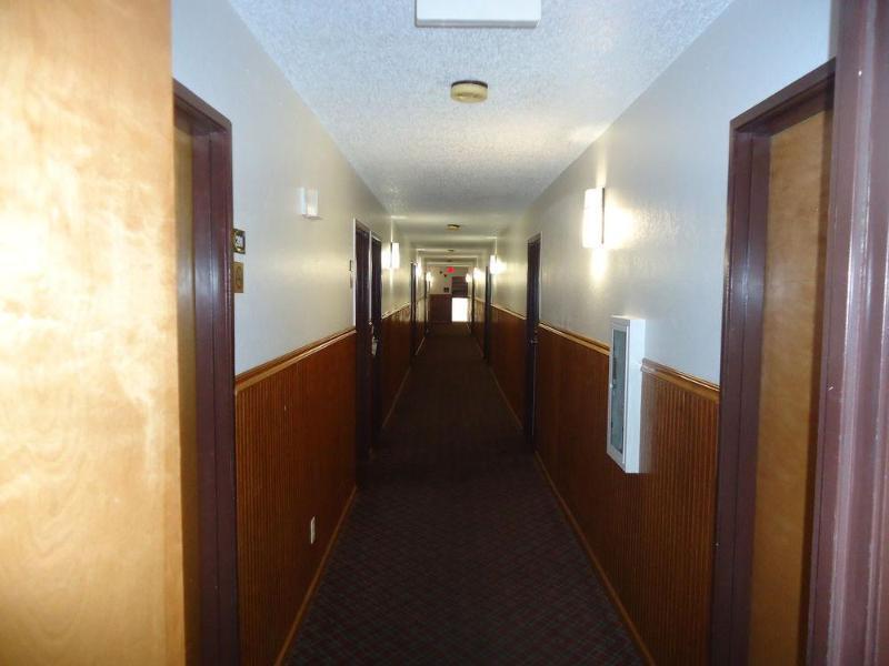 Motel Super 8 By Wyndham Kansas Airport North 2*